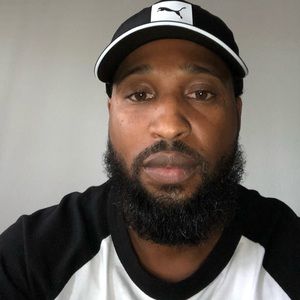 Meet your Posher, Derrick